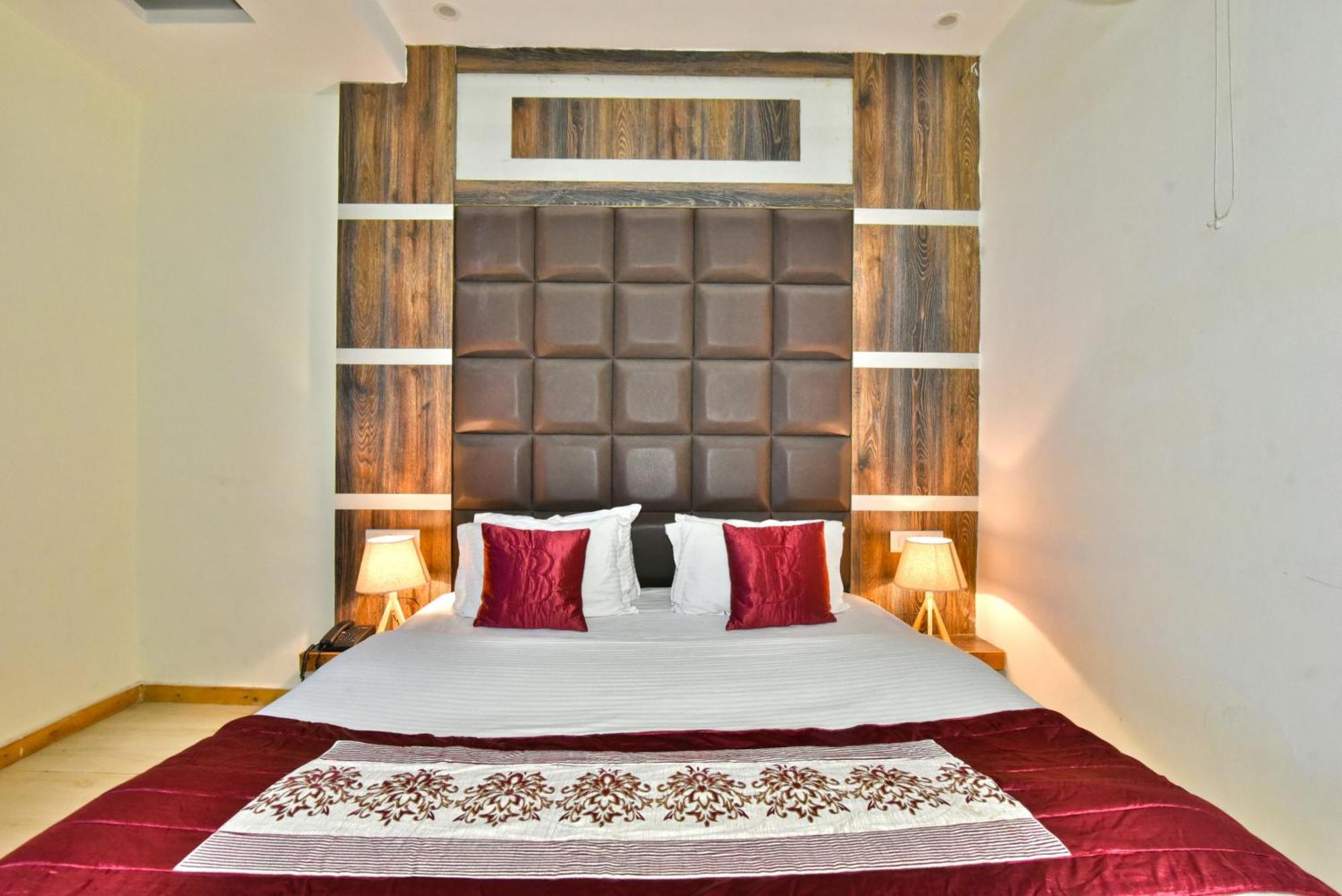 Bear Valley Resort Далхаузи Экстерьер фото