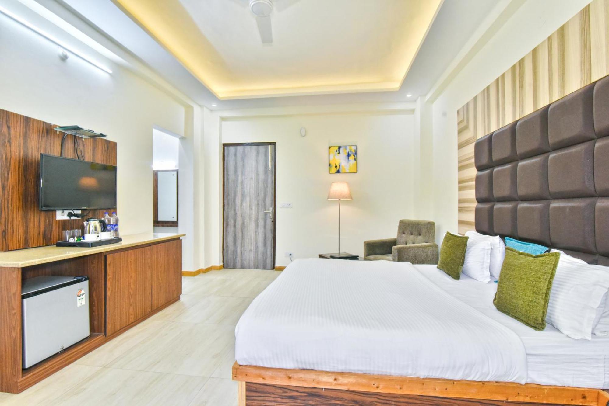 Bear Valley Resort Далхаузи Экстерьер фото